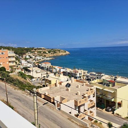 Seaview Flora'S Luxury Apartment-300Meters From The Beach Rethimno Eksteriør billede