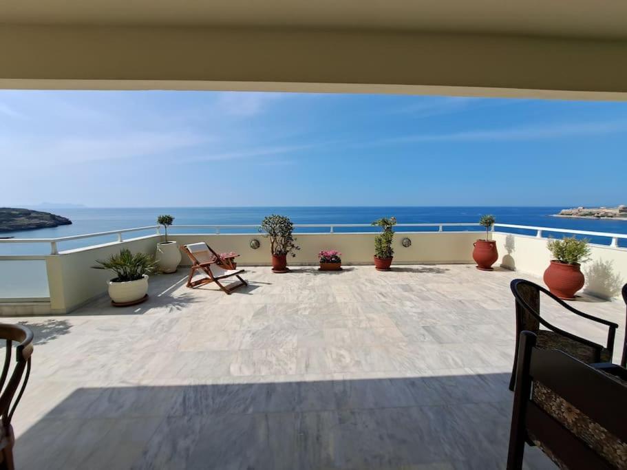Seaview Flora'S Luxury Apartment-300Meters From The Beach Rethimno Eksteriør billede