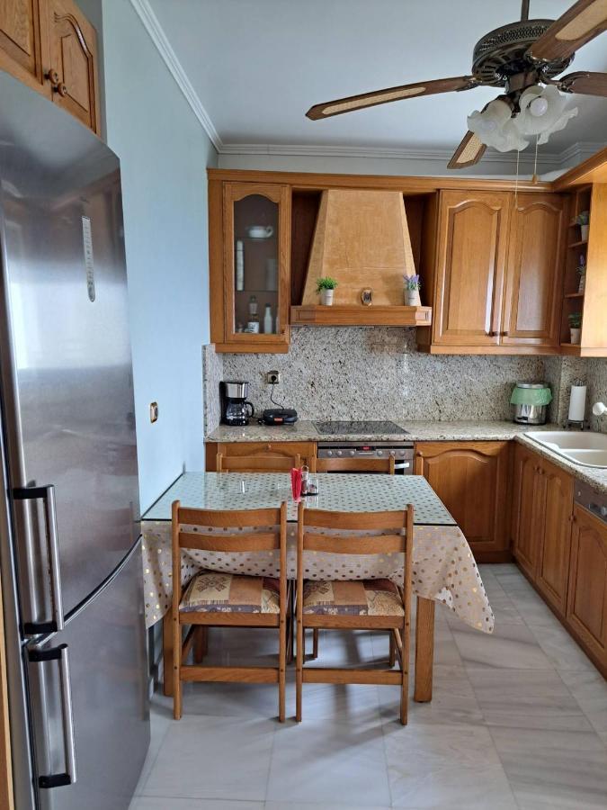 Seaview Flora'S Luxury Apartment-300Meters From The Beach Rethimno Eksteriør billede