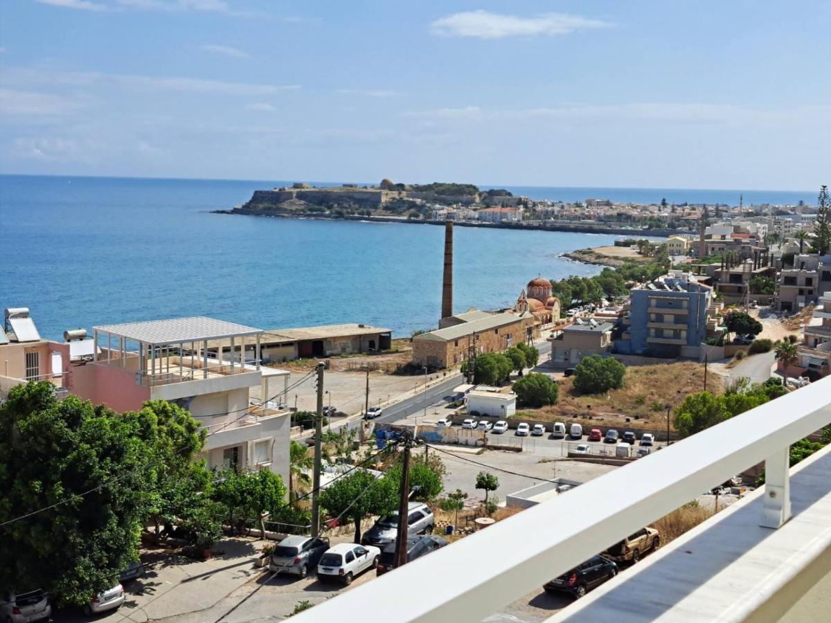 Seaview Flora'S Luxury Apartment-300Meters From The Beach Rethimno Eksteriør billede